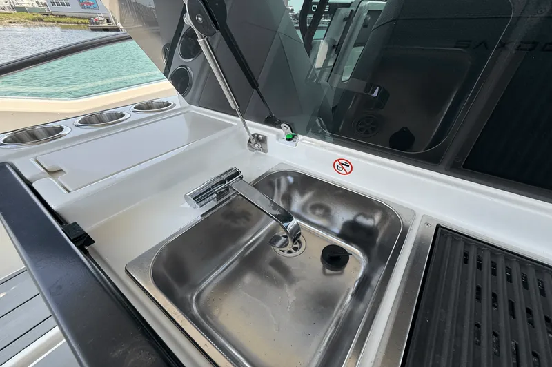 Slide: The Image of Saxdor 320 GTO 2025 - 36