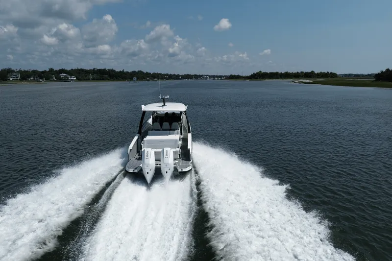 Slide: The Image of Saxdor 320 GTO 2025 - 7