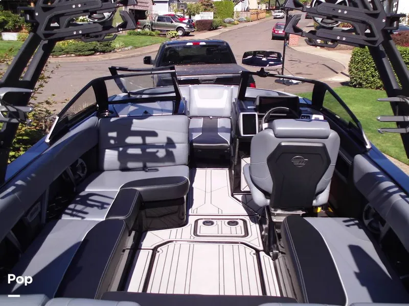 Slide: The Image of Gator Grip Throughout! - 13219693