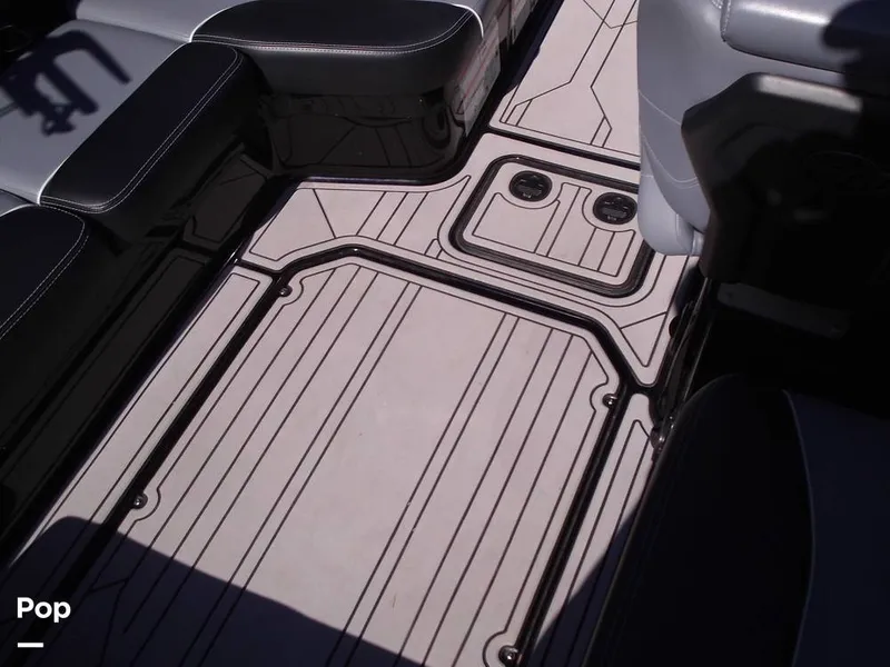 Slide: The Image of Gator Grip Throughout! - 13219532