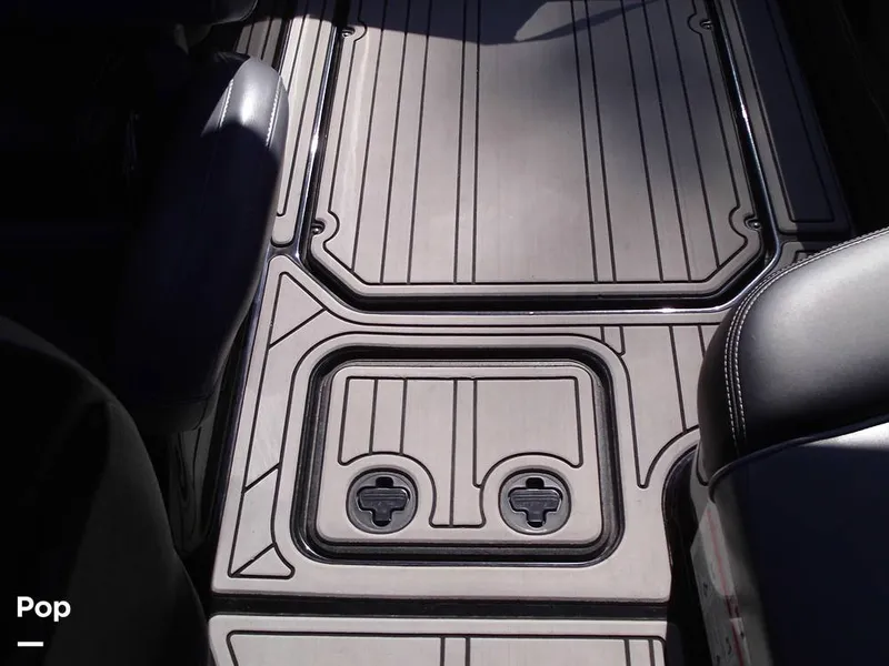 Slide: The Image of Gator Grip Throughout! - 13219819