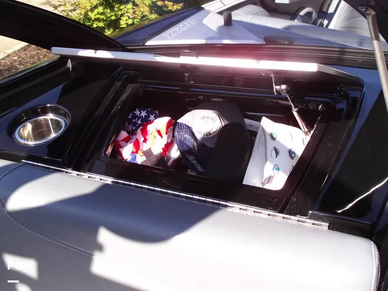 Slide: The Image of Glove Box - 13219718