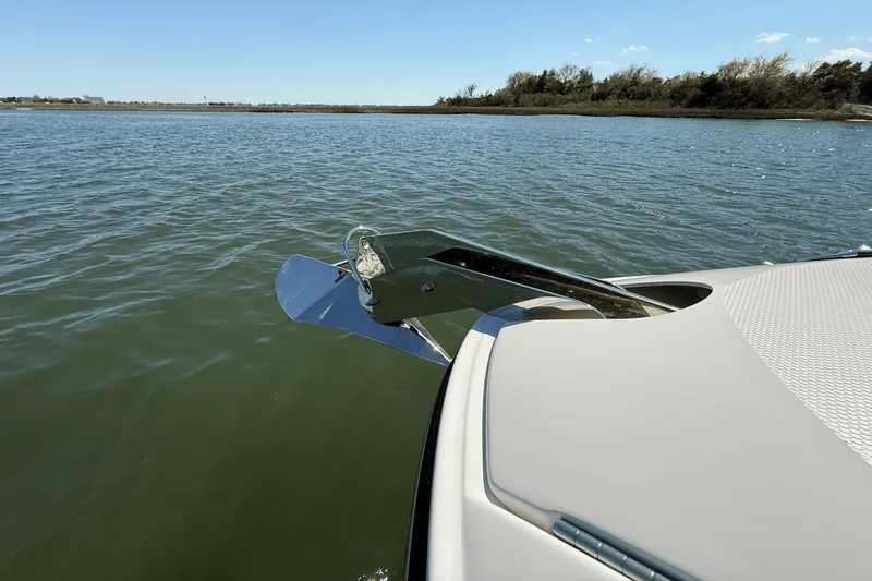 Slide: The Image of Sea Ray SLX 260 Outboard 2025 - 27