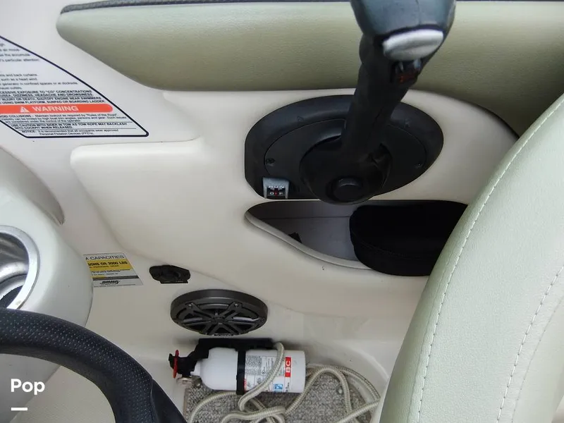 Slide: The Image of Sea Ray 240 Sundeck 2005 - 13269447