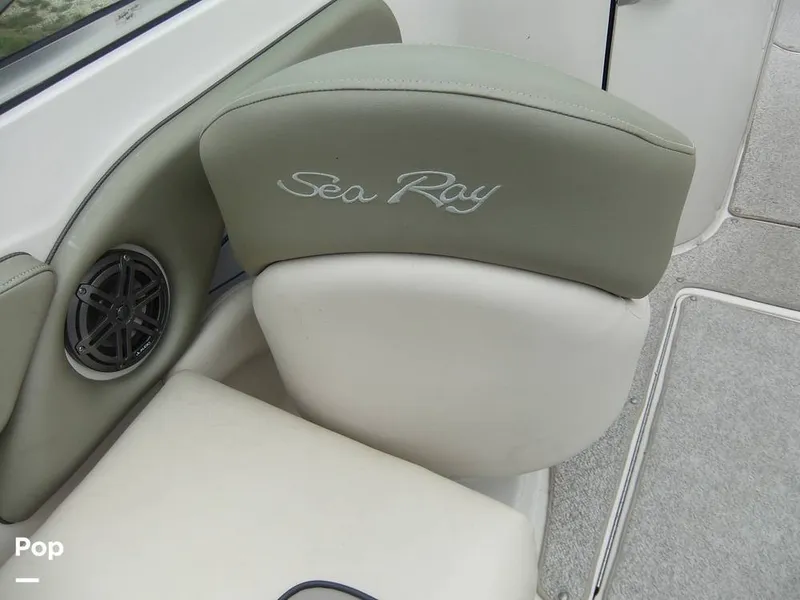 Slide: The Image of Sea Ray 240 Sundeck 2005 - 13269473