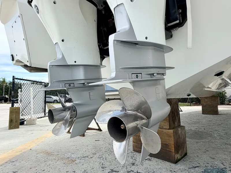 Slide: The Image of Galeon 325 GTO 2023 - 43