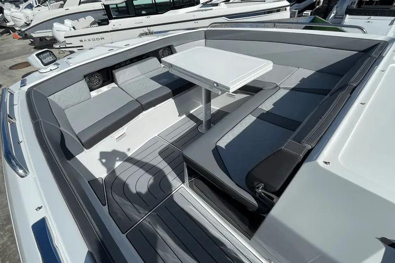 Slide: The Image of Galeon 325 GTO 2023 - 25