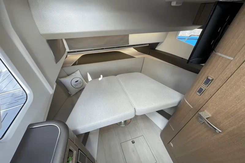 Slide: The Image of Galeon 325 GTO 2023 - 29