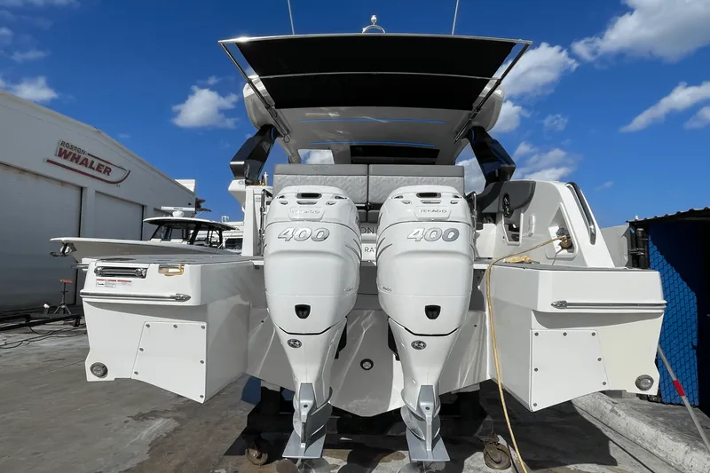 Slide: The Image of Galeon 325 GTO 2023 - 43