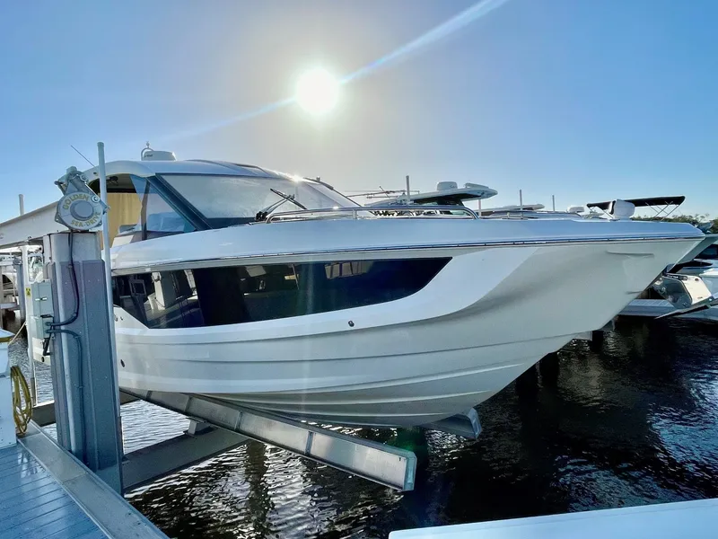 Slide: The Image of Galeon 325 GTO 2023 - 47