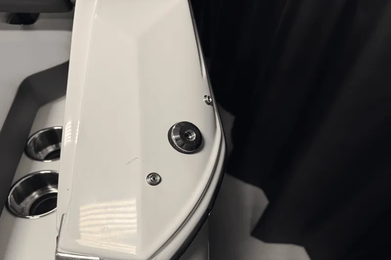 Slide: The Image of Cobalt R8 Outboard 2025 - 26