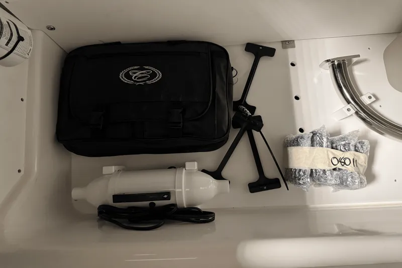 Slide: The Image of Cobalt R8 Outboard 2025 - 53