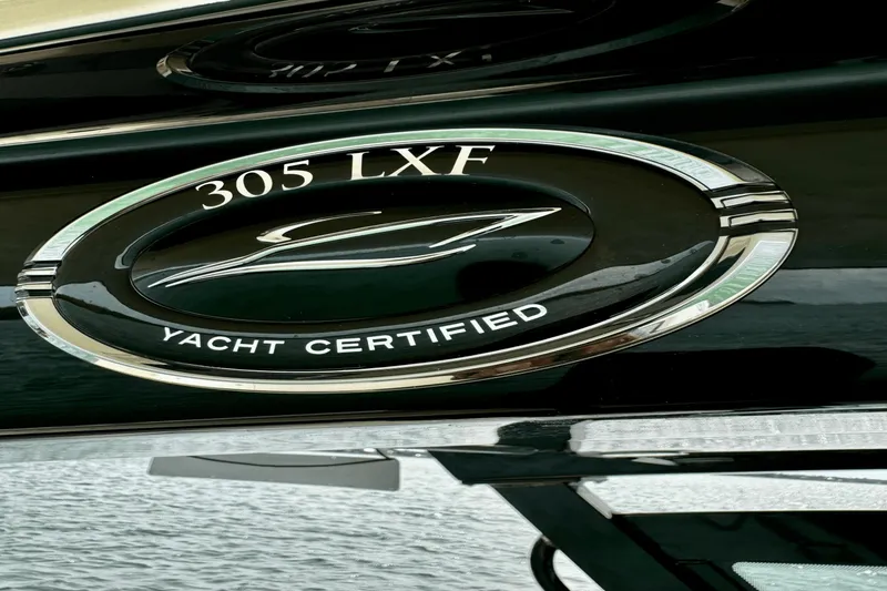 Slide: The Image of Scout 305 LXF 2025 - 13