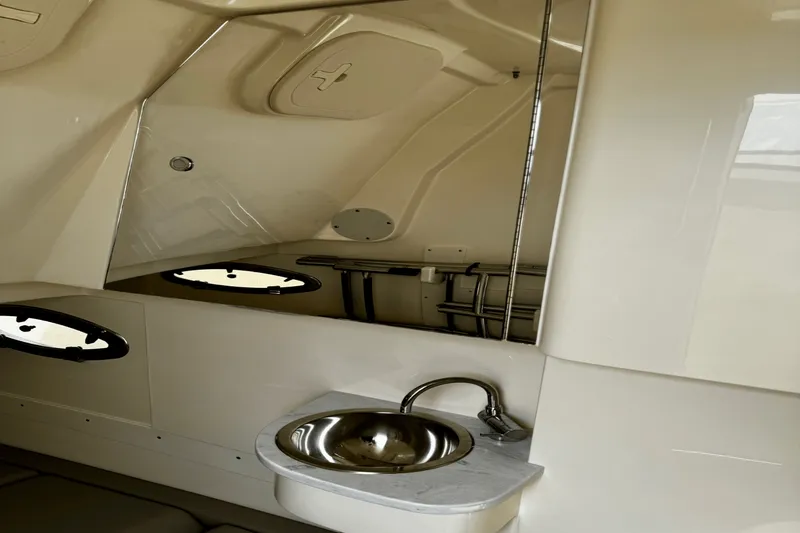 Slide: The Image of Scout 305 LXF 2025 - 23