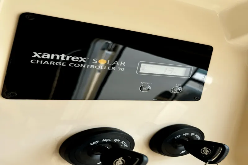 Slide: The Image of Scout 305 LXF 2025 - 26