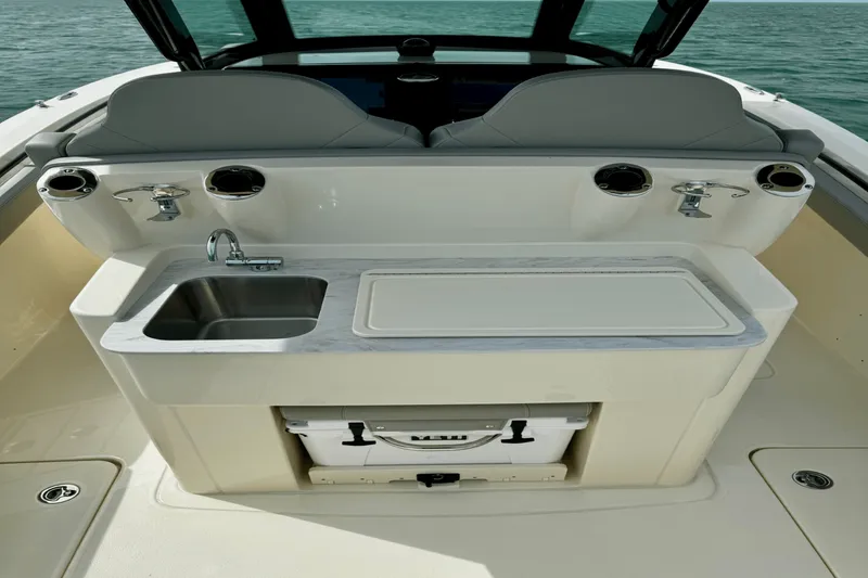 Slide: The Image of Scout 305 LXF 2025 - 38