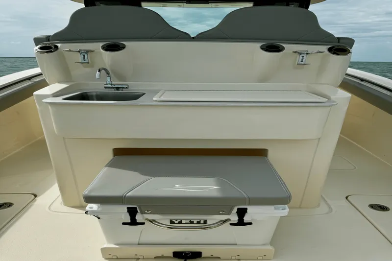 Slide: The Image of Scout 305 LXF 2025 - 42