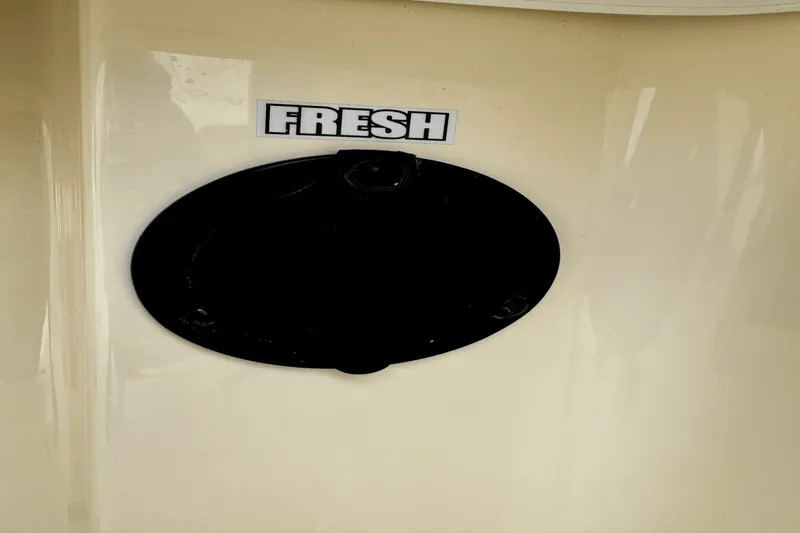 Slide: The Image of Scout 305 LXF 2025 - 54