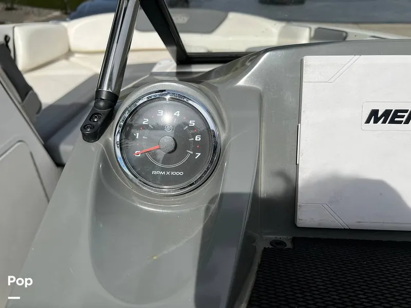 Slide: The Image of Heyday Wake Boats WT Surf 2019 - 13303353