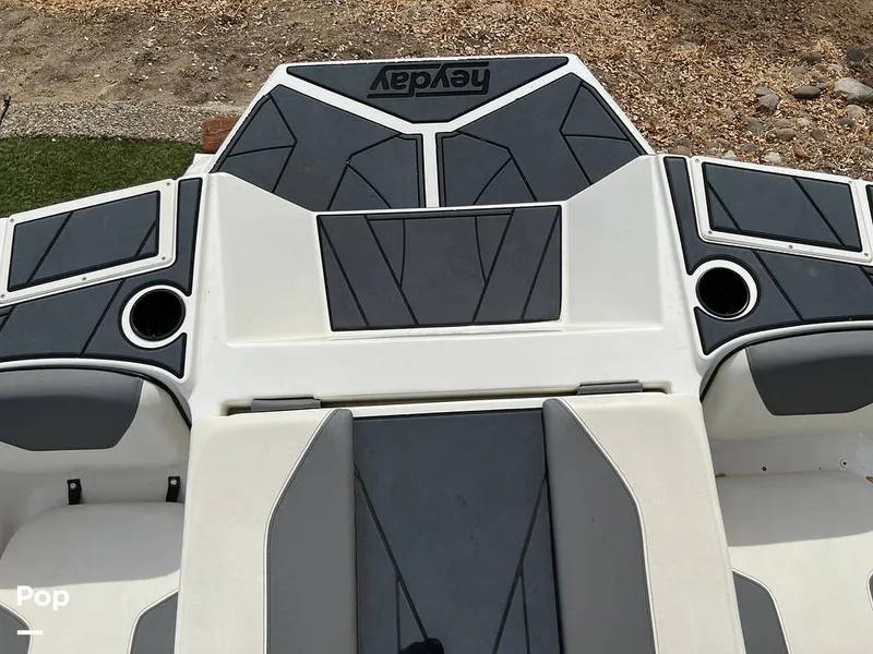 Slide: The Image of Heyday Wake Boats WT Surf 2019 - 13303368