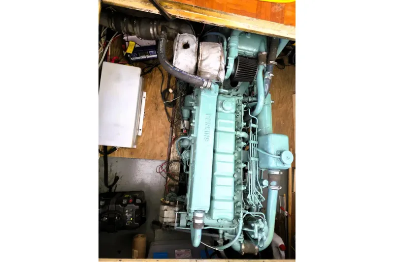 Slide: The Image of Rough Water 41 twin cabin 1978 - 14