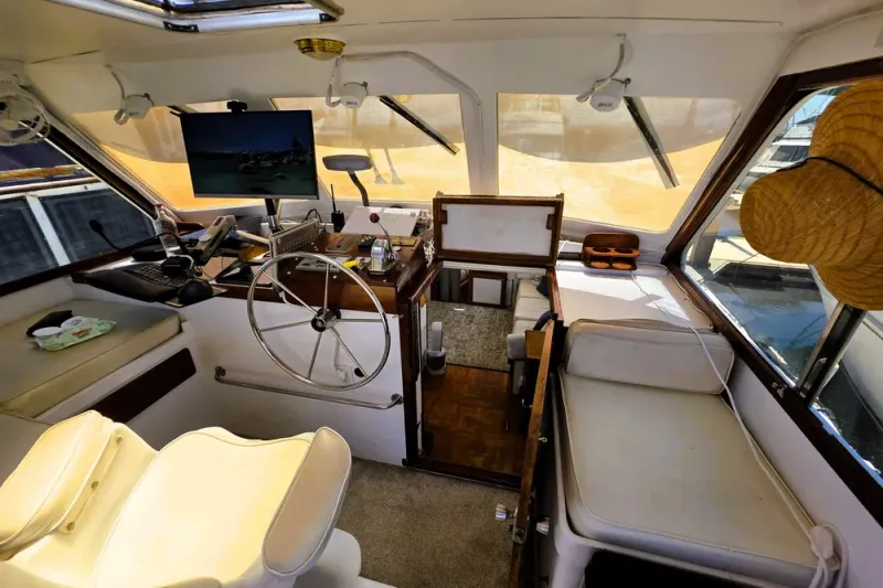 Slide: The Image of Rough Water 41 twin cabin 1978 - 26