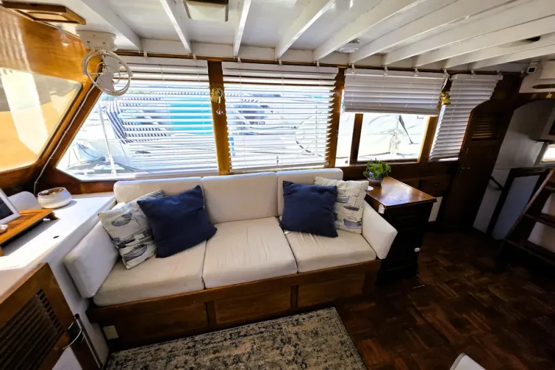 Slide: The Image of Rough Water 41 twin cabin 1978 - 2