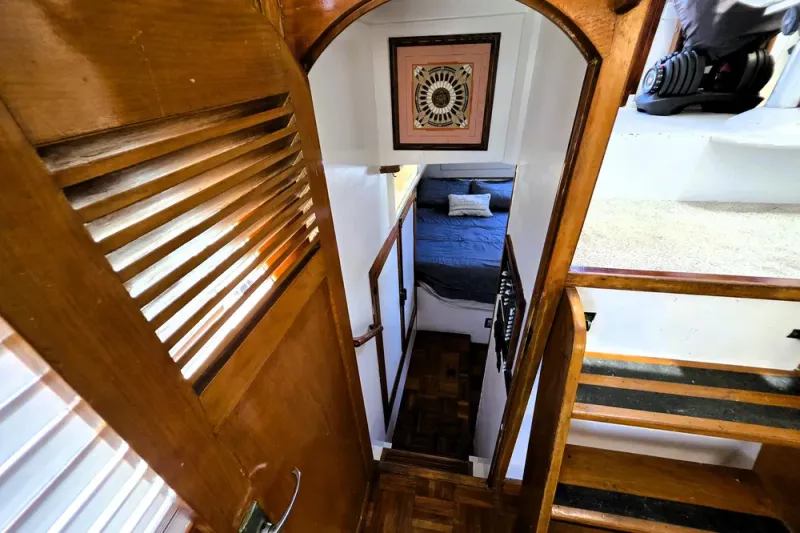 Slide: The Image of Rough Water 41 twin cabin 1978 - 6