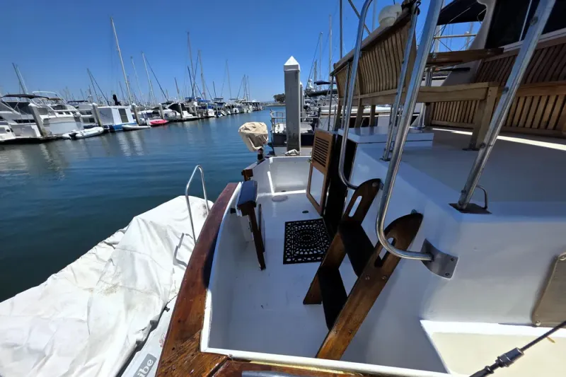 Slide: The Image of Rough Water 41 twin cabin 1978 - 18