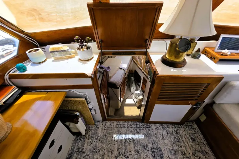Slide: The Image of Rough Water 41 twin cabin 1978 - 4