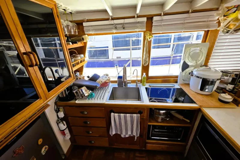 Slide: The Image of Rough Water 41 twin cabin 1978 - 33