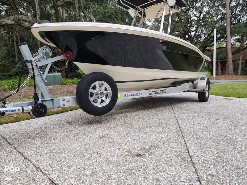 Slide: The Image of Scout Sportfish 195 2016 - 13318571