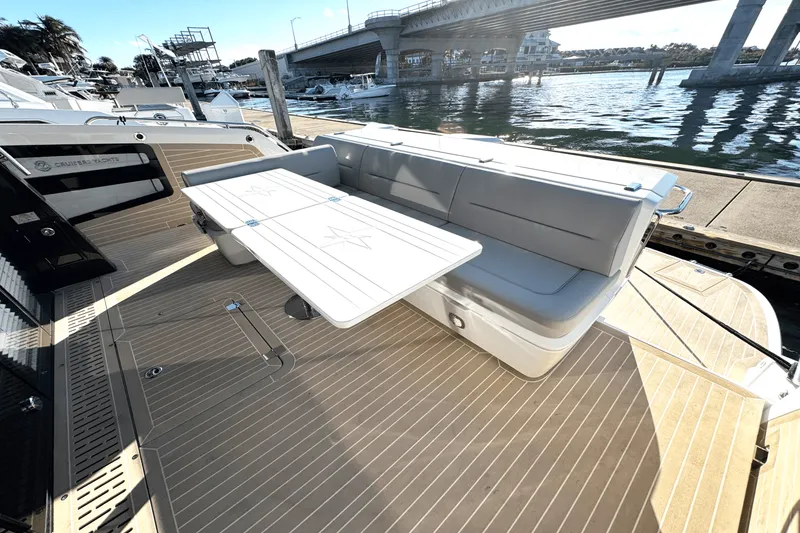 Slide: The Image of Galeon 450 HTC 2025 - 33