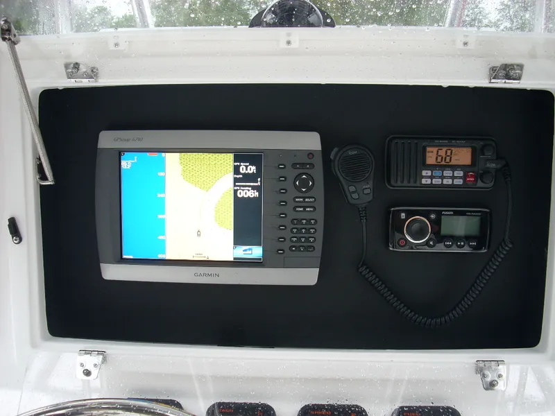 Slide: The Image of Navigation and communication equipment on 2024 Contender 35 ST STEP HULL boat. - 11