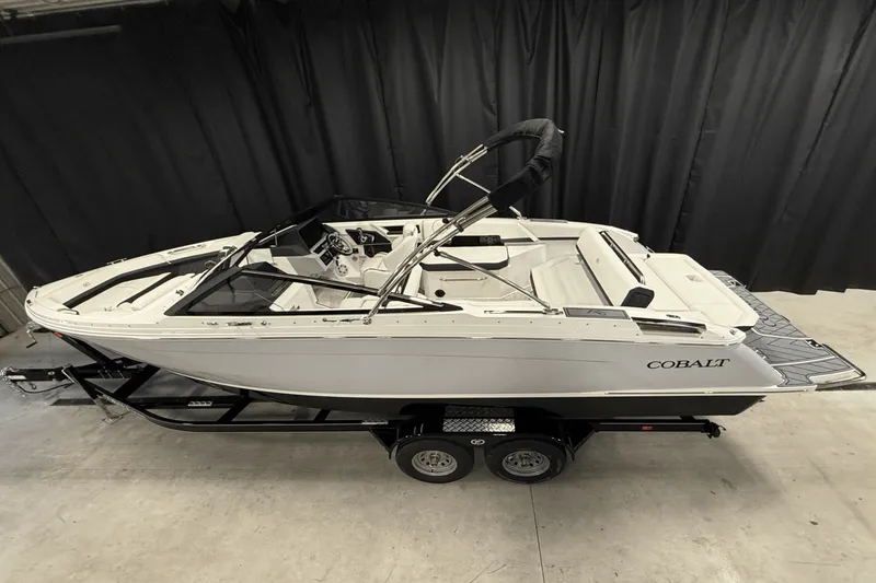 Slide: The Image of Cobalt R6 2025 - 1