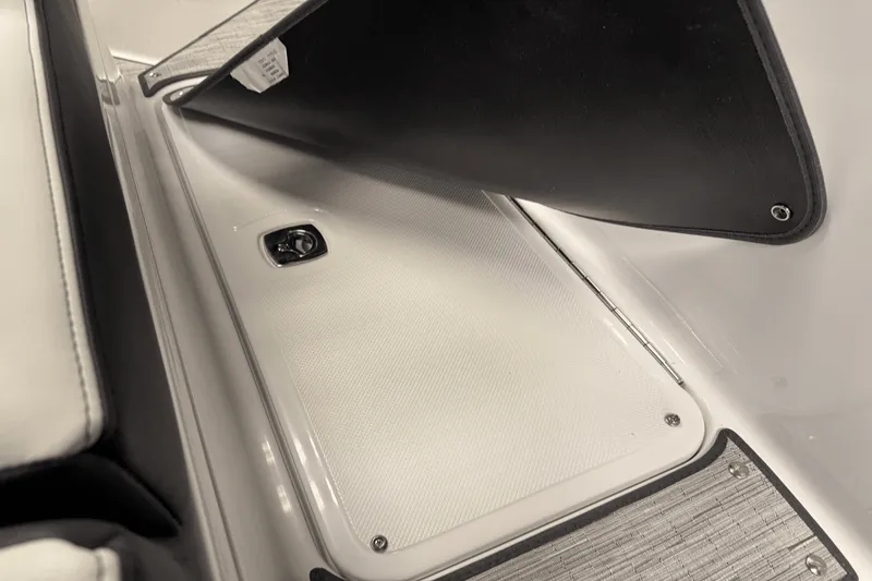 Slide: The Image of Cobalt R6 2025 - 16