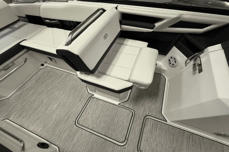 Slide: The Image of Cobalt R6 2025 - 42