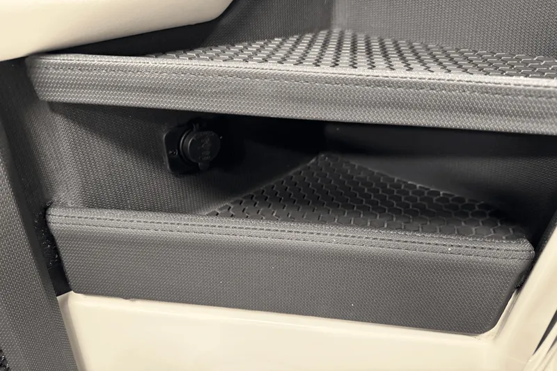 Slide: The Image of Cobalt R6 2025 - 47