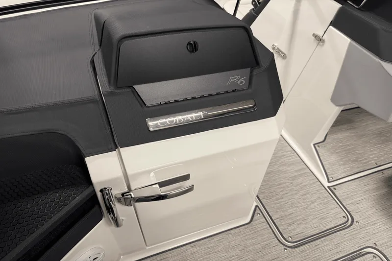 Slide: The Image of Cobalt R6 2025 - 50