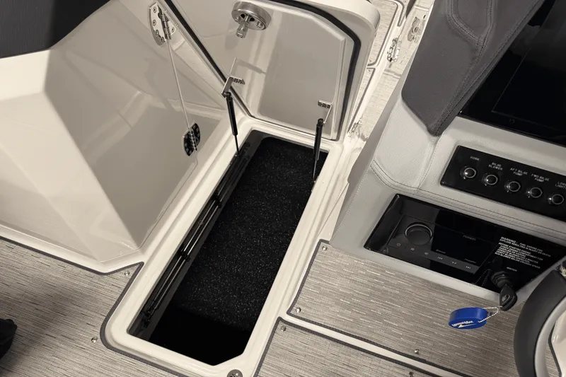 Slide: The Image of Cobalt R6 2025 - 72