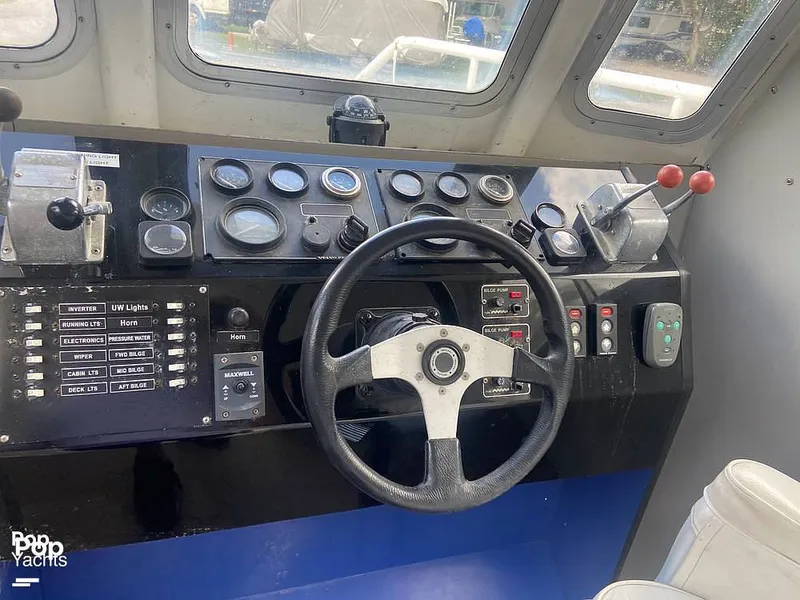 Slide: The Image of Munson 32 1986 - 13247893