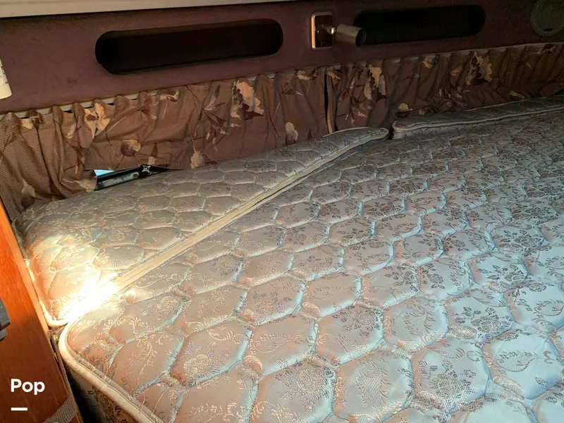 Slide: The Image of Cruisers Esprit 337 1986 - 13283674