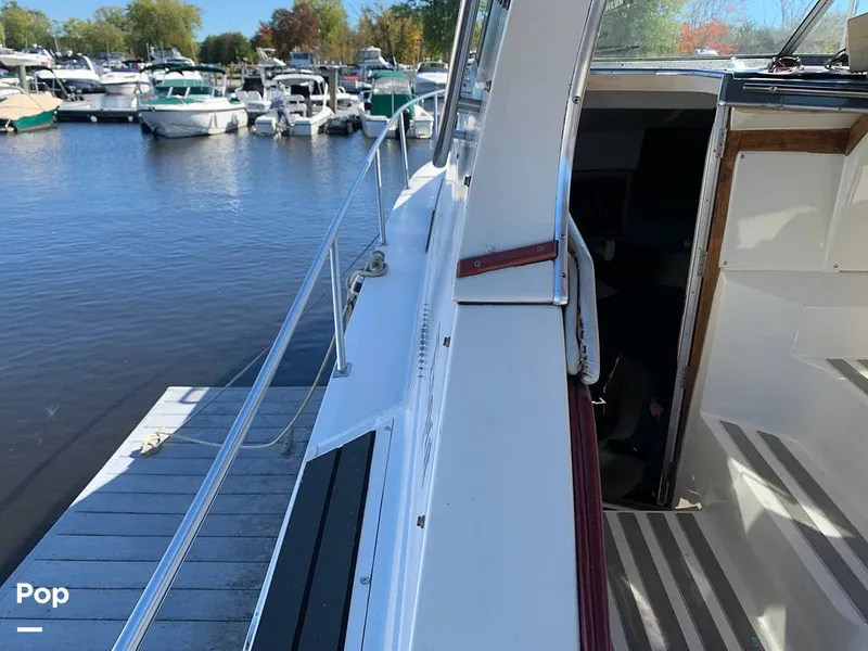 Slide: The Image of Cruisers Yachts Esprit 337 1986 - 13283649