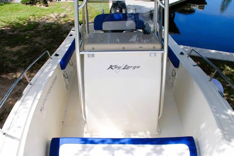 Slide: The Image of Key Largo 210WI Center Console 2014 - 13294284