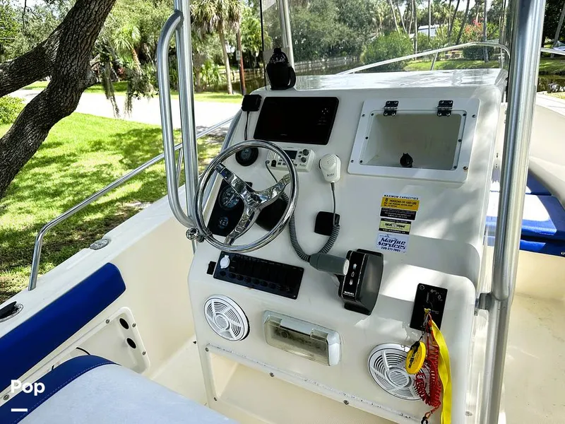 Slide: The Image of Key Largo 210WI Center Console 2014 - 13294295