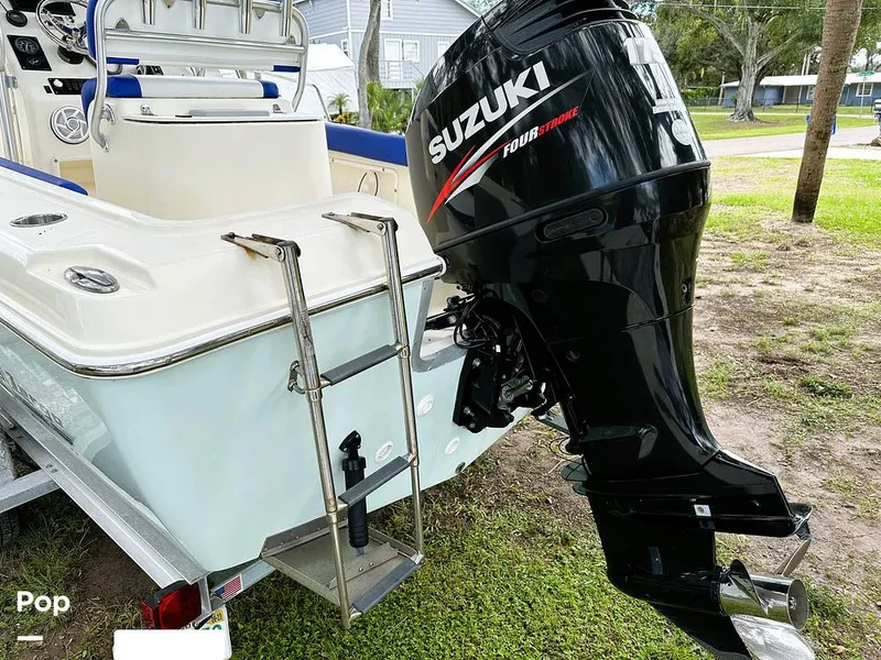 Slide: The Image of Key Largo 210WI Center Console 2014 - 13294338