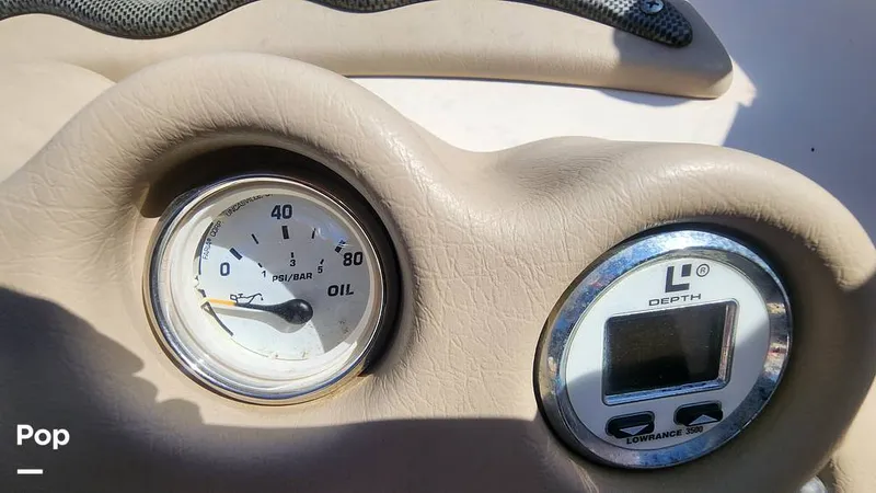 Slide: The Image of Oil Pressure Gauge - 13255269