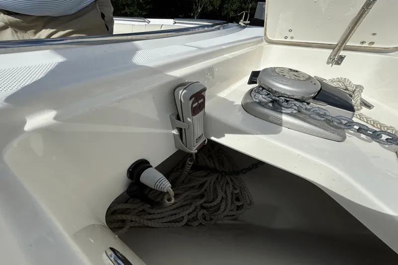 Slide: The Image of Boston Whaler 330 OUTRAGE 2018 - 23