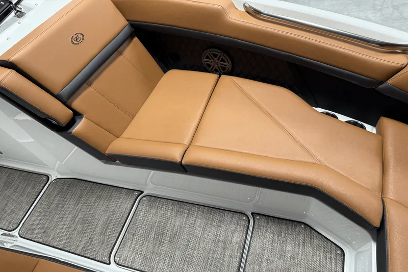 Slide: The Image of Cobalt R8 2025 - 105