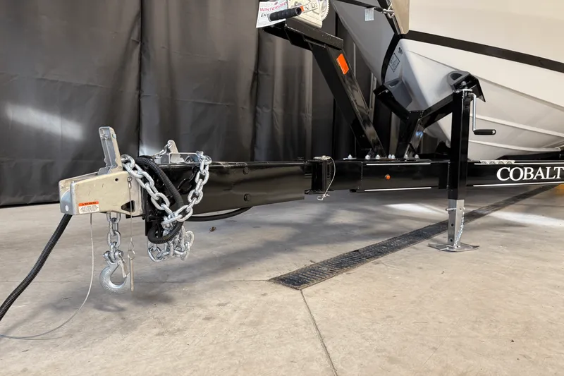 Slide: The Image of Cobalt R8 2025 - 122